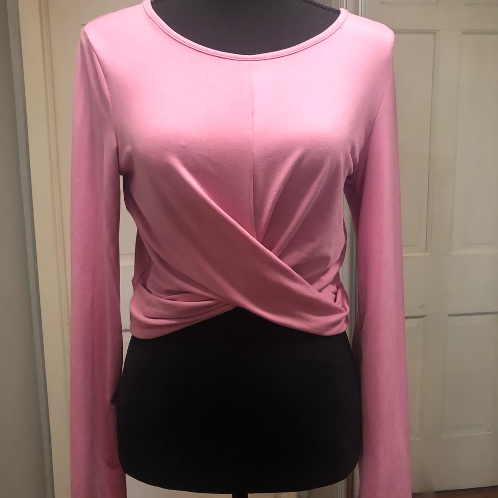 Pink cotton crop top long sleeves.